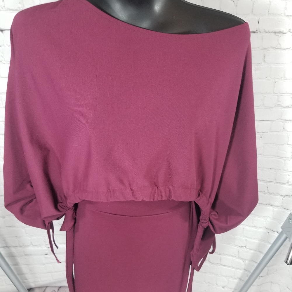 Philly Rags Bulgundy high/low skirt set. FIRM PRICE